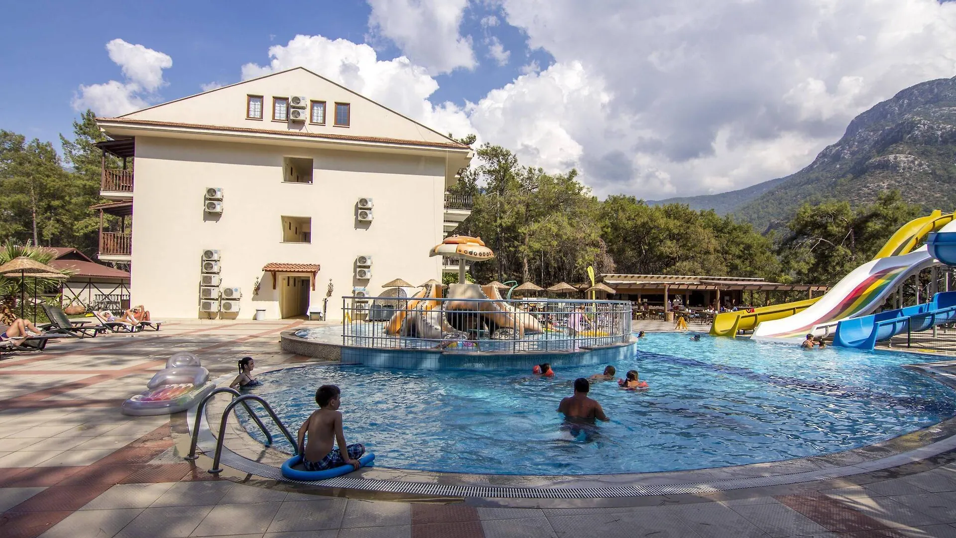 Telmessos Neva Hotel Ölüdeniz 3*,